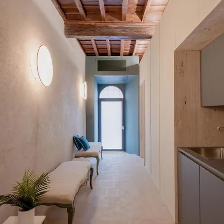 Апартаменты Design With Private Pool In Campo Dei Fiori *