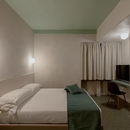 Апартаменты Design With Private Pool In Campo Dei Fiori *